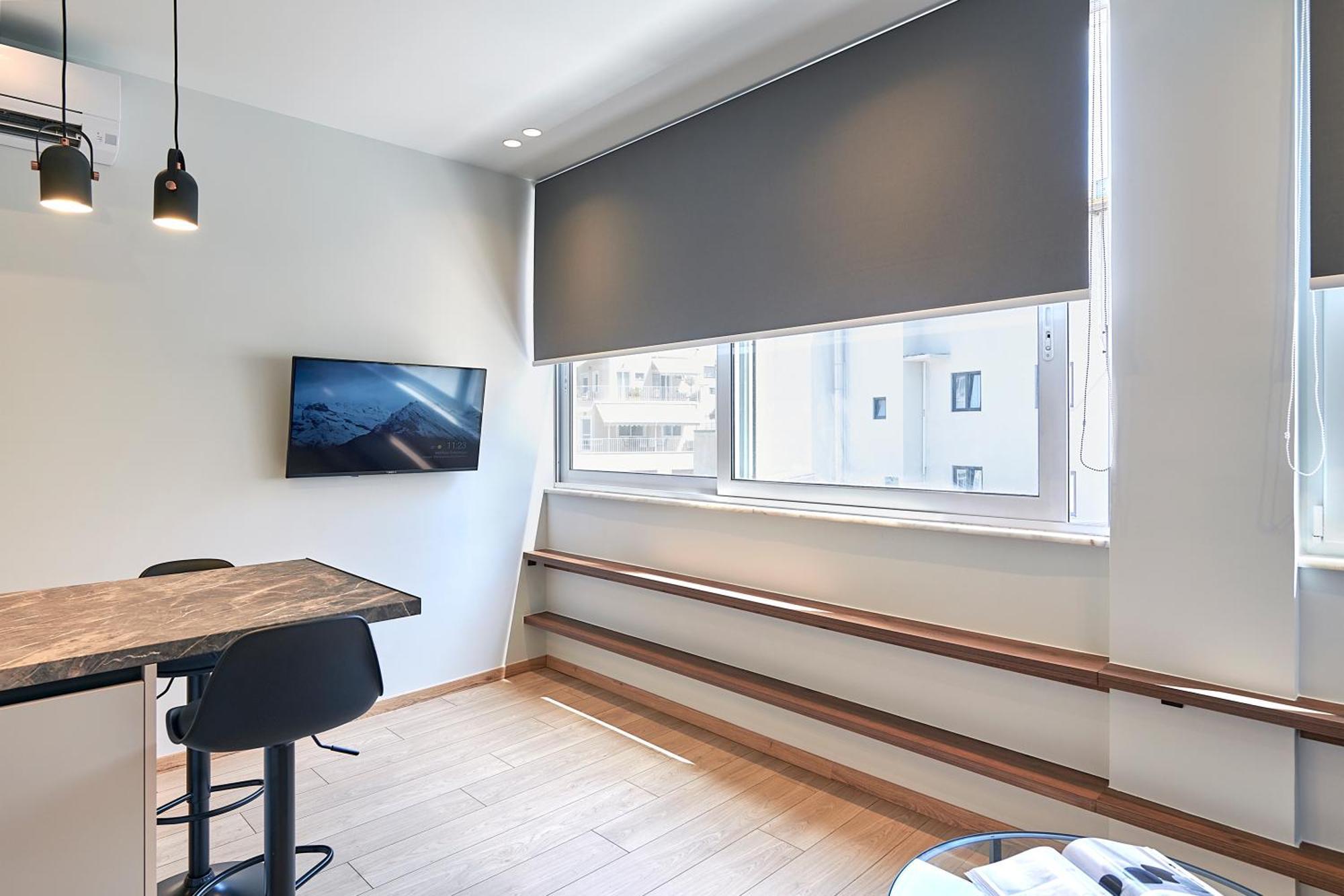 City-Center Apartment In Vibrant Monastiraki, Athens Exterior photo
